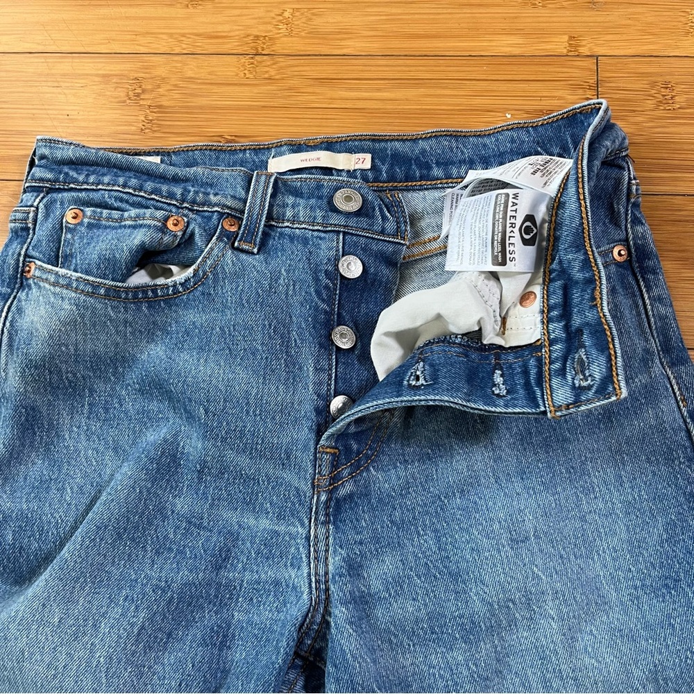 Levi's Wedgie Straight Leg Button Fly Classic Blue Jeans size 27 - Picture 7 of 12